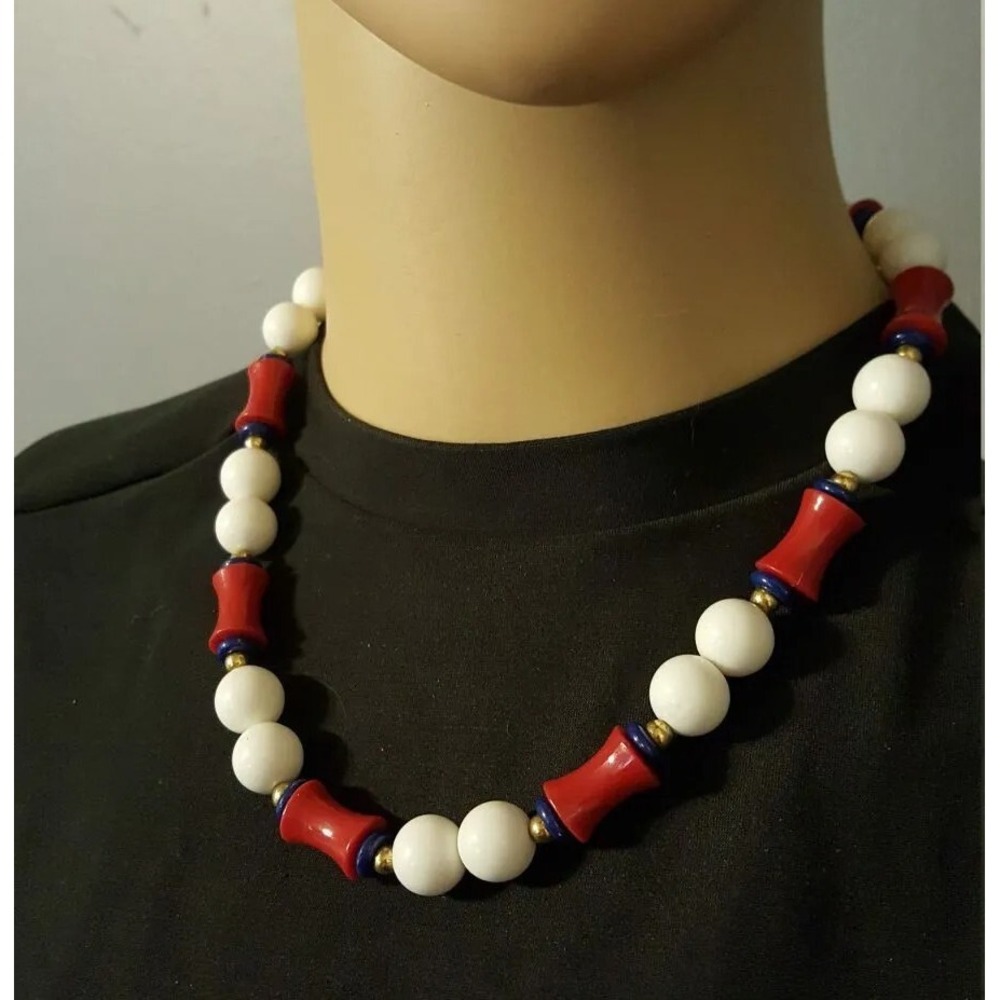 Vintage Beaded Necklace, Red‎ White Blue Lucite 18" Mid Century rd-01